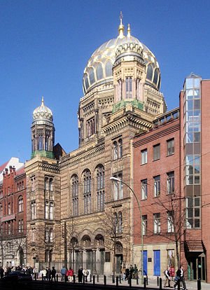 Berlin_Neue_Synagoge_2005.jpg