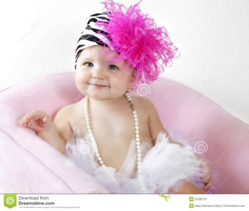cute-baby-girl-tutu-hat-20383701.jpg