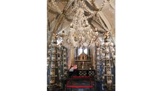 ssets_190529113635-church-of-bones-sedlec-ossuary3.jpg