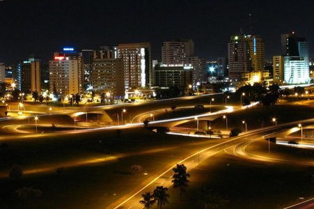 800px-Brasilia_night.jpg