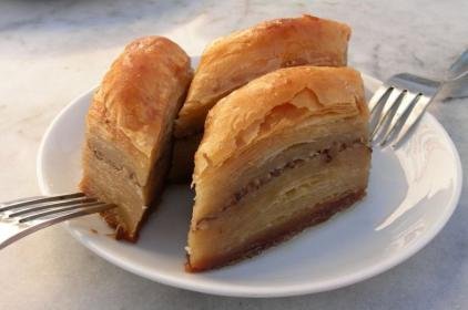 800px-Baklava_-_Turkish_special%2C_80-ply.jpg