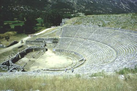 Dodona_theater of pyrrus.jpg