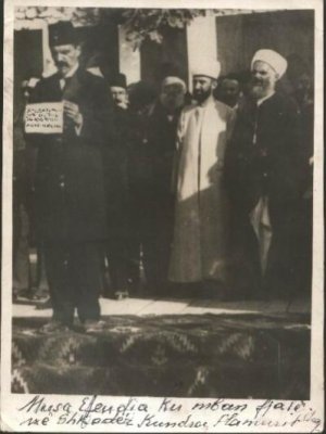 Shkoder 1912-Musa Efendiu, nje turkoshak duke mbajtur fjalim kunder shpalljes se pavaresise.jpg
