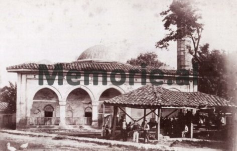 Tirane-xhamia-640x407.jpg