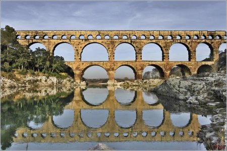 pont-du-gard-cote-est.jpg