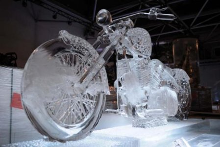 Ice-sculptures-exhibition-in-Hamburg.jpg