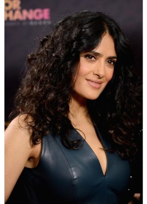 d4fb2b4111454129b6c0dfc800_cmUgNjM0IDg4MAM4Y2RiNDE0OWNmMA==_salma-hayek-mochte-vor-allem-ihrem...jpg