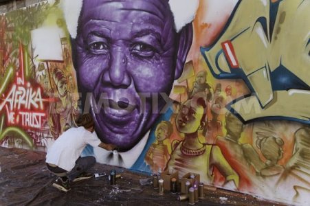 goven-by-graffiti-artists-in-paris-hip-hop_2227188.jpg
