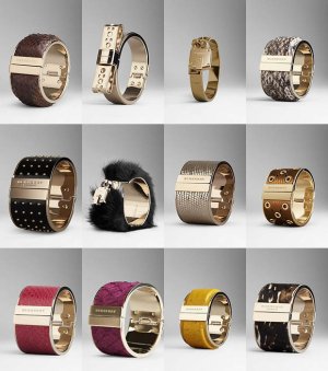 Accessori-burberry-bracciali-rigidi.jpg Accessori-burberry-bracciali-rigidi.jpg