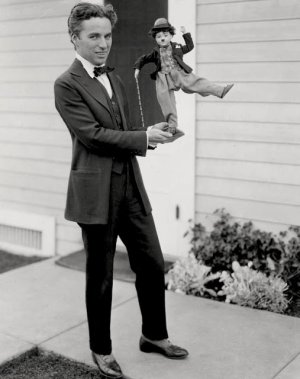 Charlie-Chaplin-and-Tramp-Doll-1.jpg