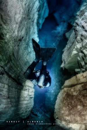 -Magical-Underwater-World-of-Albanian-Caves10__700.jpg