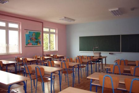 shkolla.jpg shkolla.jpg