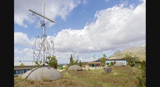 bunker-albania-14.adapt_.1190.1-1024x562.jpg