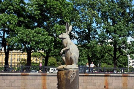 Statue-of-the-Hare.jpg