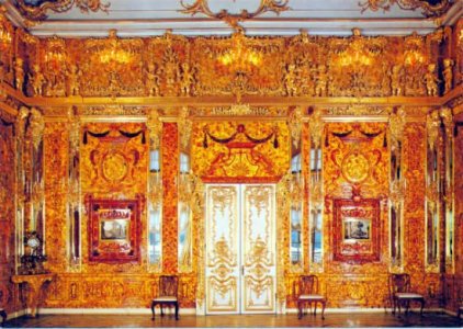 The-Famous-Amber-Room.jpg