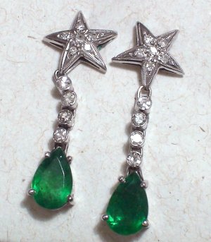 Emerald_diamond_earrings.jpg