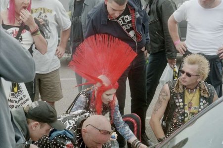 Punk_Red_Mohawk_Morecambe_2003.jpg