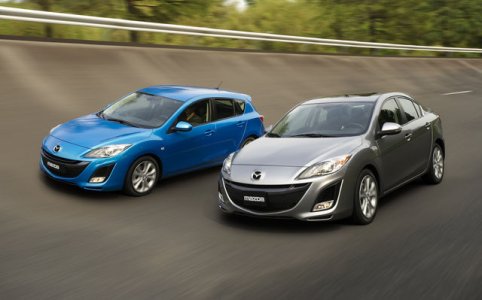 014143_2010_Mazda_Mazda3.jpg