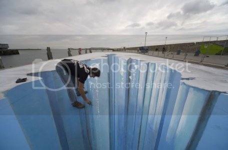 3d-street-art-the-crevass-001.jpg