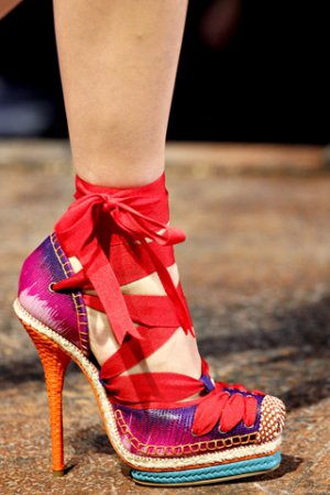 christian-dior-shoes-spring-2011-red.jpg