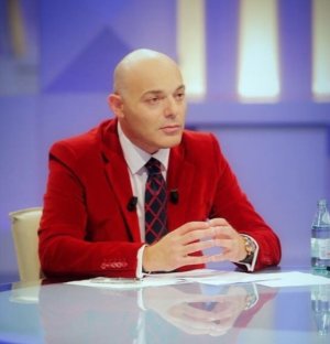 fevziu.jpg fevziu.jpg