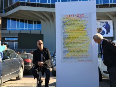 robert proteste.jpg robert proteste.jpg