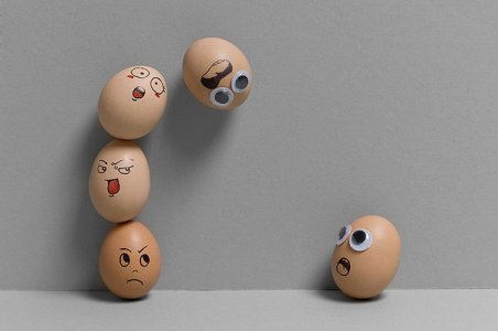 12362-funny-face-type-cute-eggs.jpg