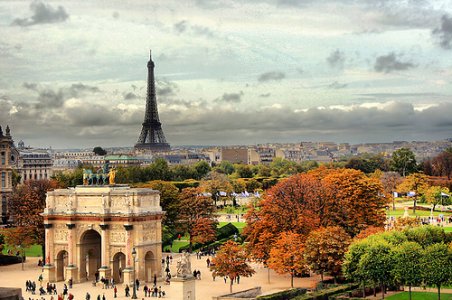 Arc-de-Triomphe_Paris-view_3003.jpg