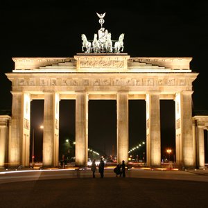 brandenburg-gate.jpg