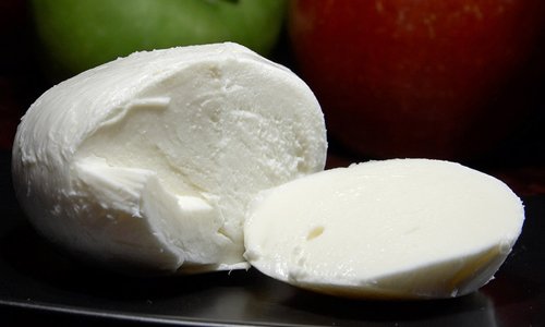 7-most-popular-kinds-of-cheese-mozzarella-cheese.jpg