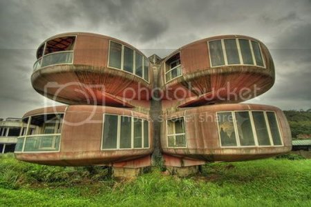 ufo-house.jpg