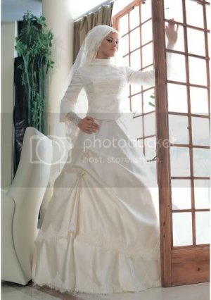 with-long-skirt-ivory-muslim-wedding-dress-mw-0009.jpg