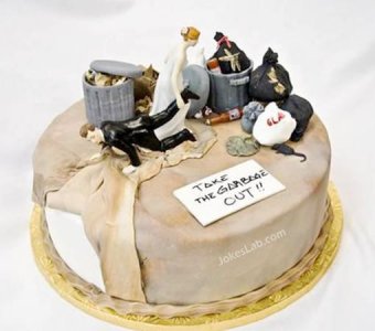 funny-wedding-cake-take-the-garbage-out.jpg