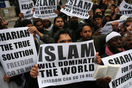 MuslimsIslamDominateWorldWilders-s.jpg