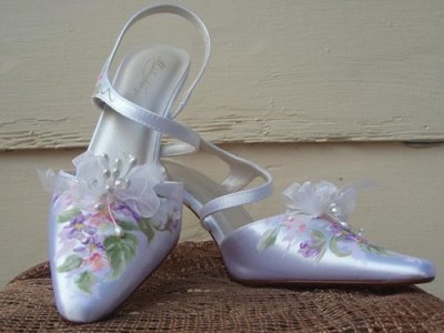 wedding_bride_shoes_273200842_std.jpg
