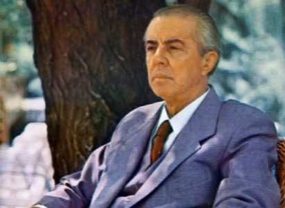 enver-hoxha-411x300.jpg