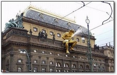 9378-statue-curiose-nel-mondo-00000statue-700-jo10.jpg
