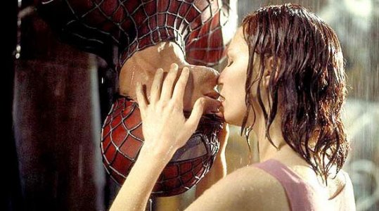 spideyupsidedownkiss.jpg