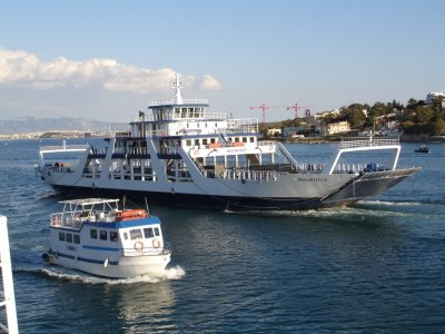 salamina+ferry.jpg