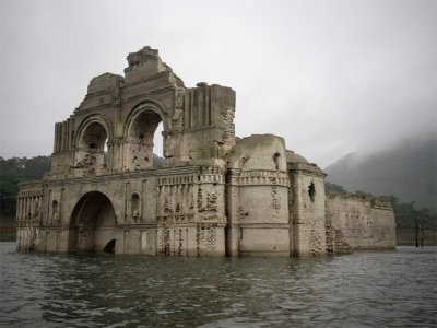mexico-church-re-emerges-from-underwater-2.jpg