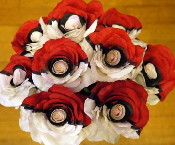 pokeball-rose-bouquet-640x533.jpg