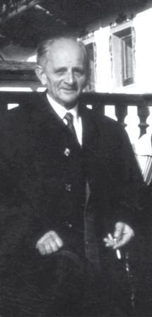 Eqerem Cabej.jpg