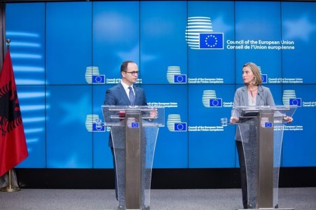 Bushati-Mogherini.jpg