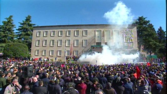 Media e Vatikanit jep alarmin: Do të kemi eksod shqiptar si në vitet ’90