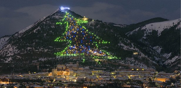 Albero-di-Natale-Gubbio.jpg