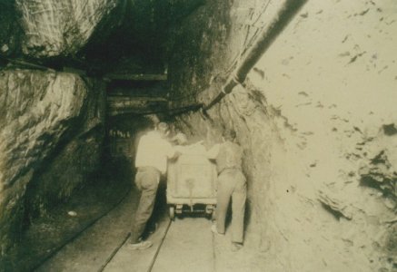 Lungro-1-Minatori-della-Salina.jpg