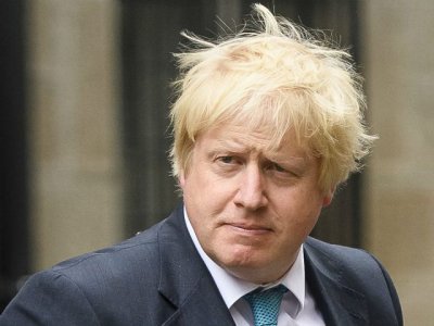 "Me kamion drejt Anglisë", Boris Johnson jep lajmin e mirë për të gjithë emigrantët e paligjshëm