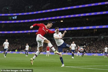 1635614788718_lc_galleryImage_Soccer_Football_Premier_L.jpg