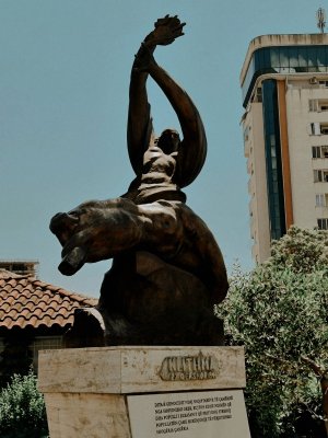 KOLORO_1652646557091.jpg