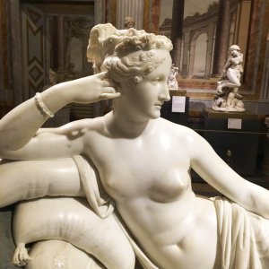 Paolina_Borghese_Canova_volto.jpg